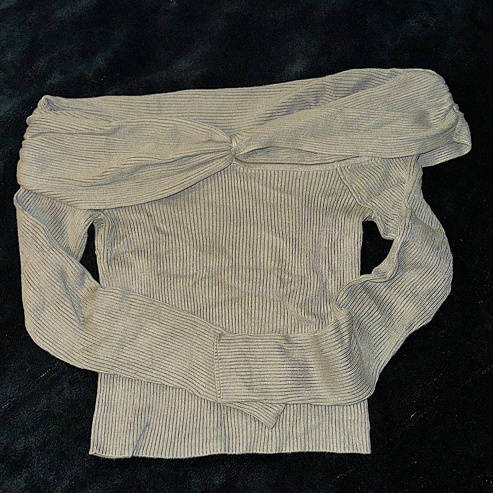 Abercrombie & Fitch Sage Green Off the Shoulder, Long Sleeve Ribbed Top